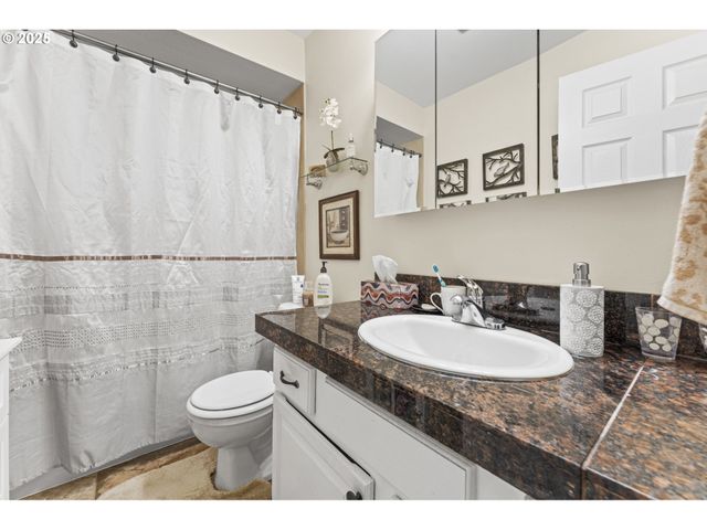 10960 Sw MEADOWBROOK Dr 10, Portland, OR 97224