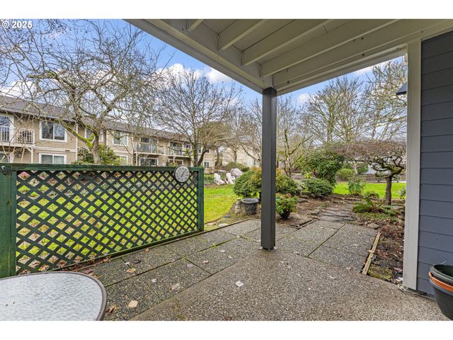 10960 Sw MEADOWBROOK Dr 10, Portland, OR 97224