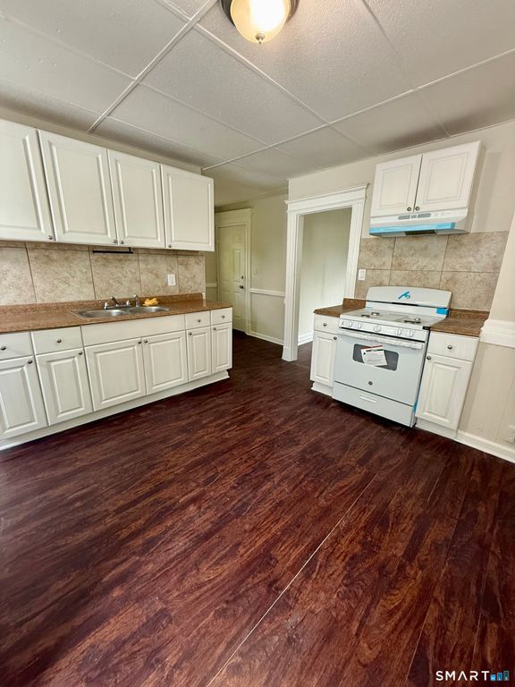 140 Orange Street, Waterbury, CT 06704