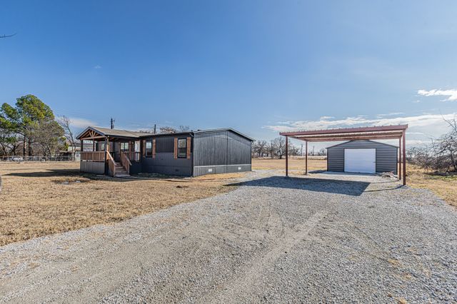 111 County Road 1303, Bridgeport, TX 76426