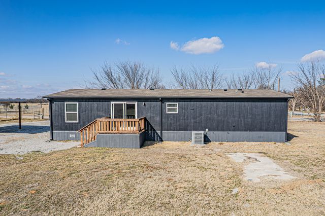 111 County Road 1303, Bridgeport, TX 76426