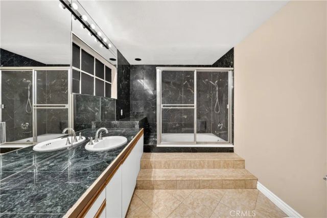 1234 Granville 3, Los Angeles, CA 90025
