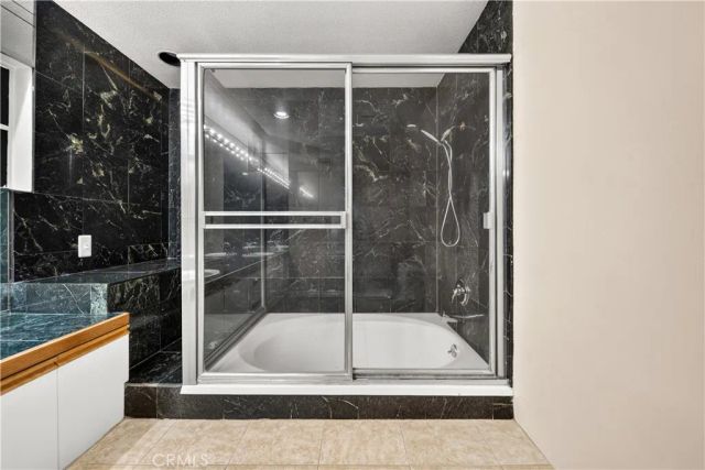1234 Granville 3, Los Angeles, CA 90025