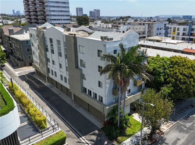 1234 Granville 3, Los Angeles, CA 90025