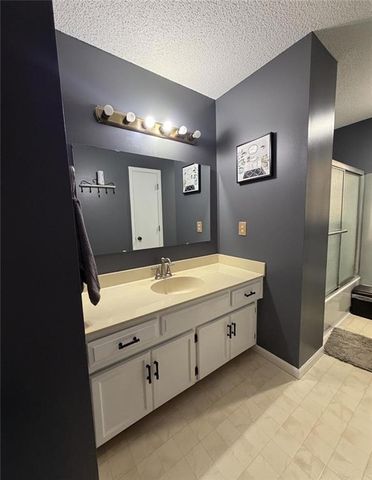 11526 N Wayne Avenue, Kansas City, MO 64155