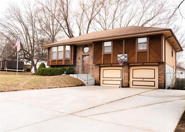 11526 N Wayne Avenue, Kansas City, MO 64155