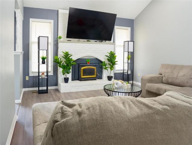 11526 N Wayne Avenue, Kansas City, MO 64155