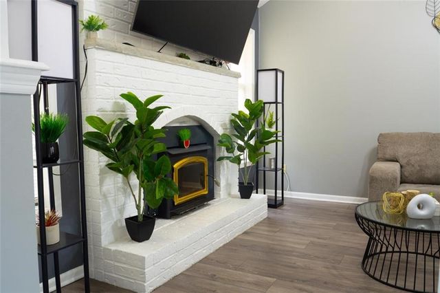 11526 N Wayne Avenue, Kansas City, MO 64155