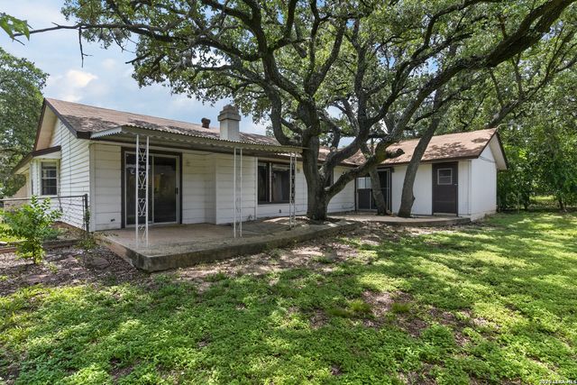 5823 BOGART DR, San Antonio, TX 78240