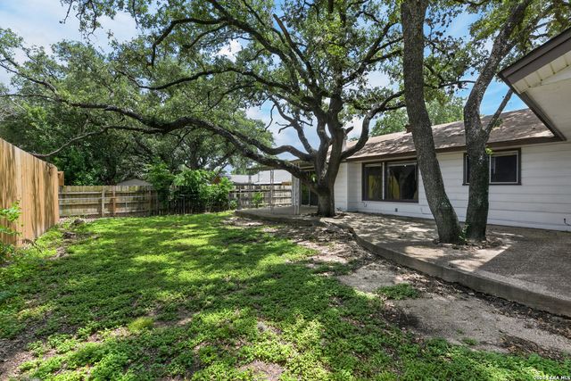5823 BOGART DR, San Antonio, TX 78240
