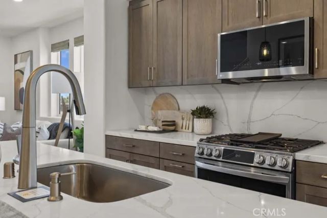 111 Evergreen Lane, Claremont, CA 91711