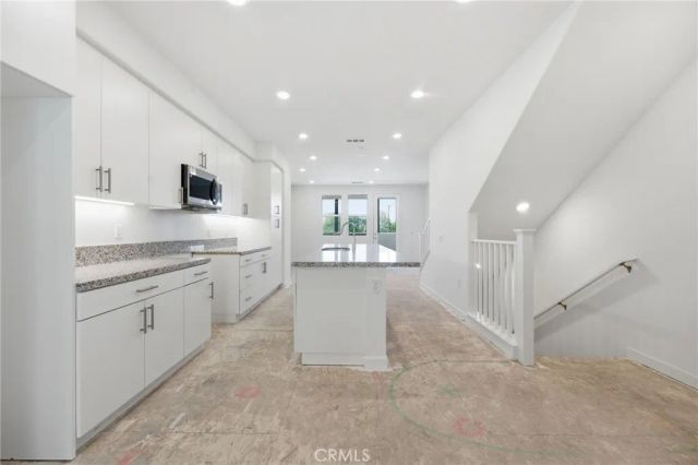 111 Evergreen Lane, Claremont, CA 91711