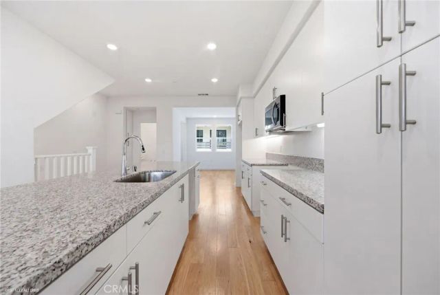 111 Evergreen Lane, Claremont, CA 91711