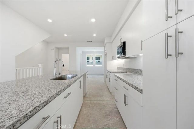 111 Evergreen Lane, Claremont, CA 91711