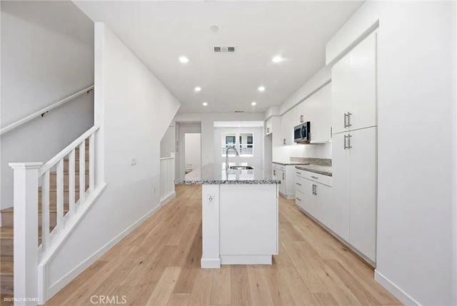 111 Evergreen Lane, Claremont, CA 91711