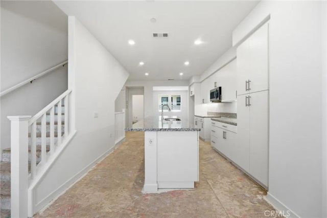 111 Evergreen Lane, Claremont, CA 91711