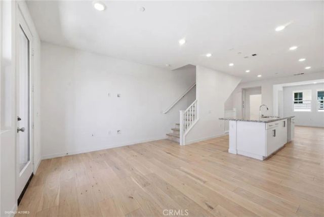 111 Evergreen Lane, Claremont, CA 91711