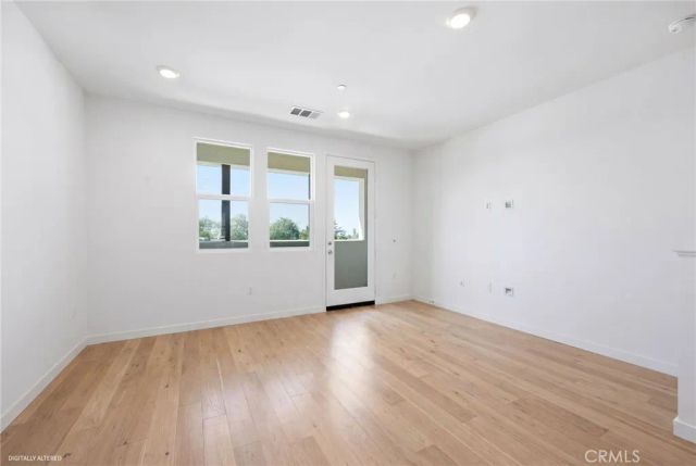 111 Evergreen Lane, Claremont, CA 91711