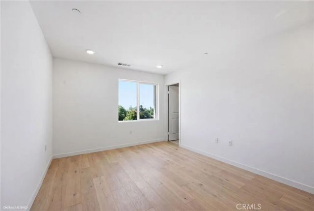 111 Evergreen Lane, Claremont, CA 91711