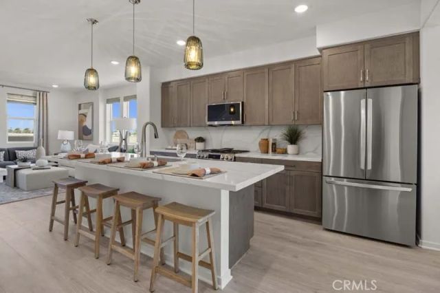 111 Evergreen Lane, Claremont, CA 91711