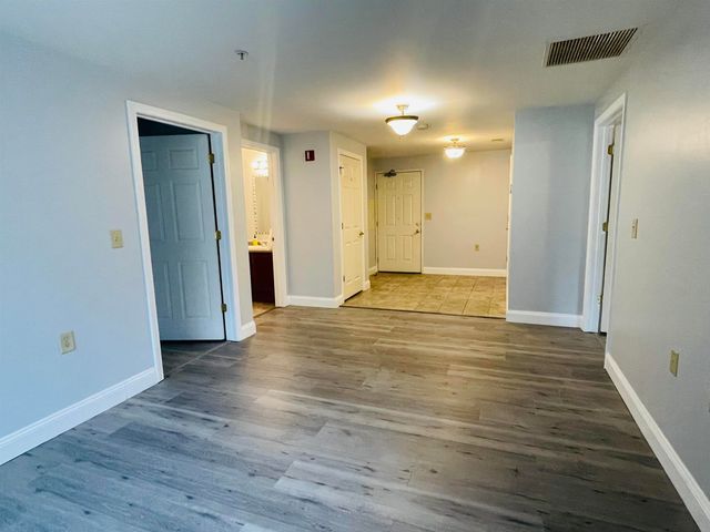 40 Eastern Ave Apt 104, Manchester, NH 03104