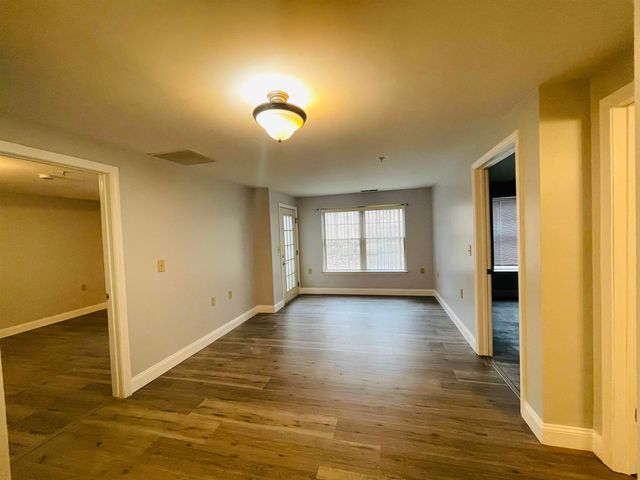 40 Eastern Ave Apt 104, Manchester, NH 03104