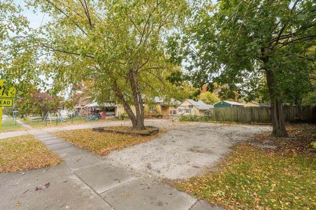 2622 N Grant Avenue, Springfield, MO 65803