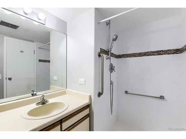 7801 W 35th Ave 102, Wheat Ridge, CO 80033