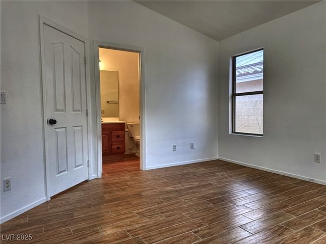 7812 Blue Charm Avenue, Las Vegas, NV 89149