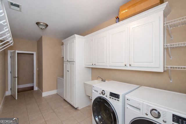 1206 Lancelot Court, Loganville, GA 30052