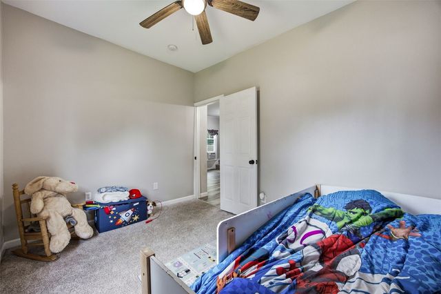 258 12th Street NW, Cedar Rapids, IA 52405