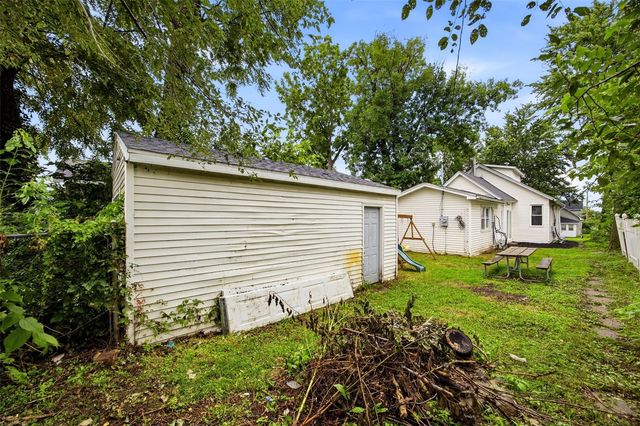 258 12th Street NW, Cedar Rapids, IA 52405