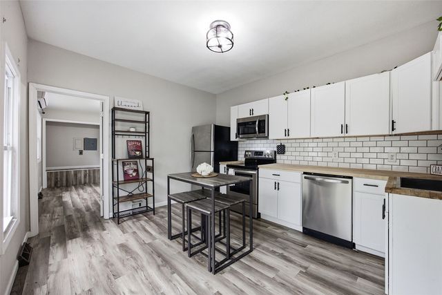 258 12th Street NW, Cedar Rapids, IA 52405
