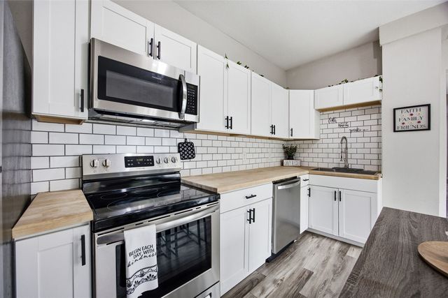 258 12th Street NW, Cedar Rapids, IA 52405