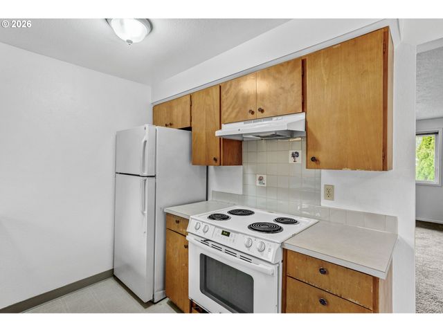 10238 Ne MORRIS Ct, Portland, OR 97220