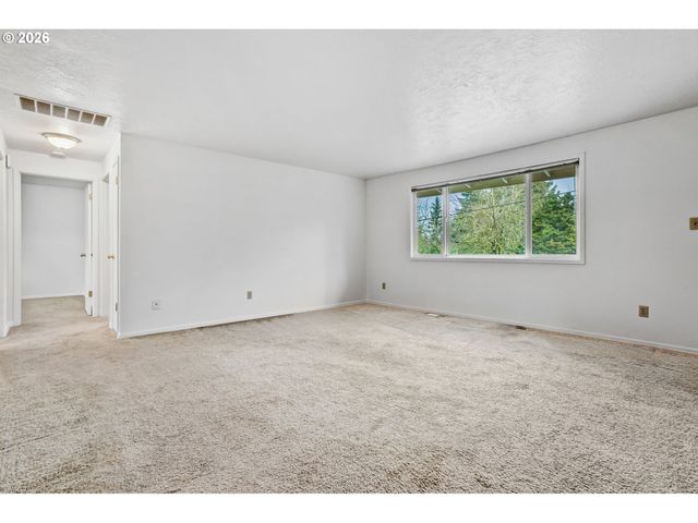 10238 Ne MORRIS Ct, Portland, OR 97220