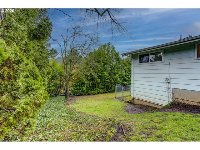 10238 Ne MORRIS Ct, Portland, OR 97220