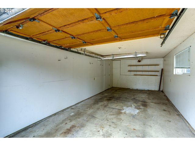 10238 Ne MORRIS Ct, Portland, OR 97220