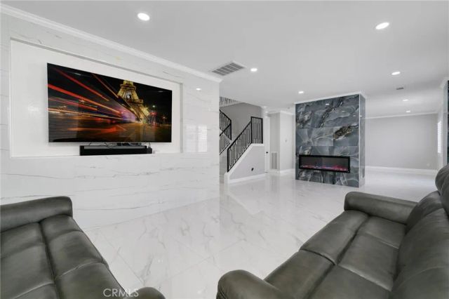 12460 Black Horse, Eastvale, CA 91752