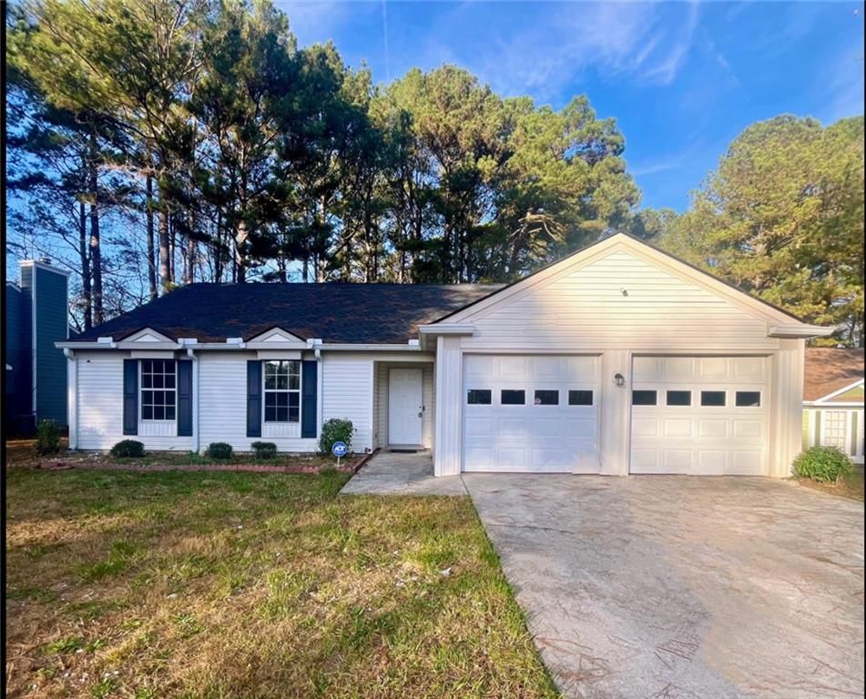 1350 Birdsong Lane, Hampton, GA 30228