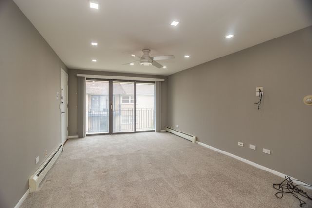 6561 N Harlem Avenue 3E, Chicago, IL 60631