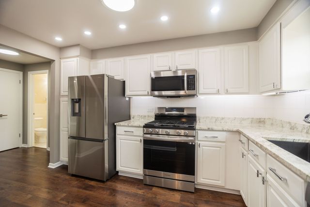 6561 N Harlem Avenue 3E, Chicago, IL 60631
