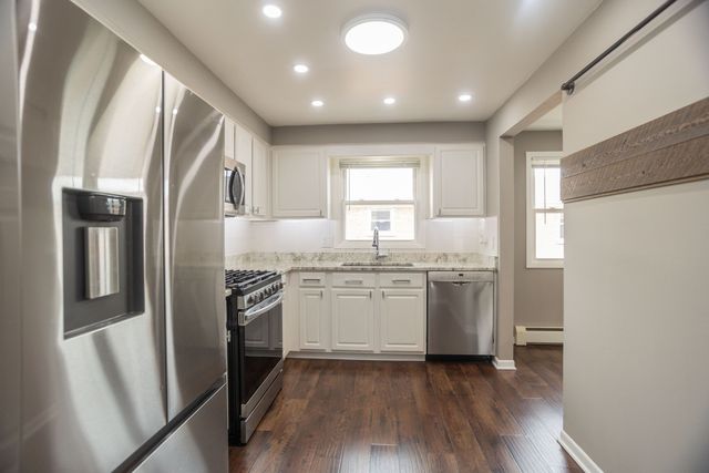 6561 N Harlem Avenue 3E, Chicago, IL 60631