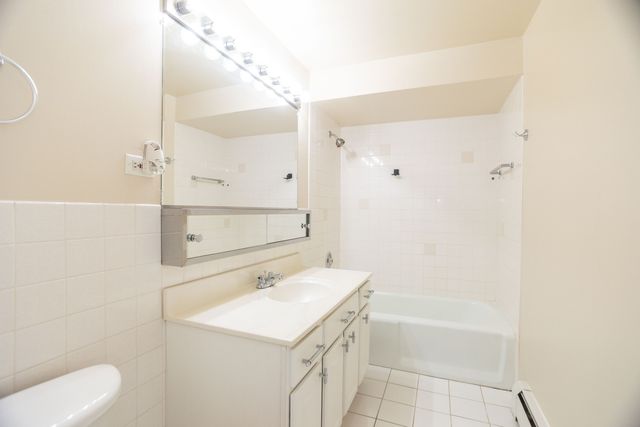 6561 N Harlem Avenue 3E, Chicago, IL 60631