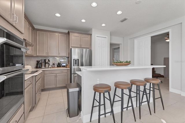 123 OKEEFFE CIRCLE, Bradenton, FL 34212