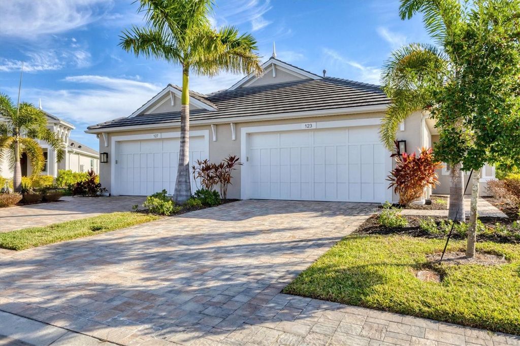 123 OKEEFFE CIRCLE, Bradenton, FL 34212