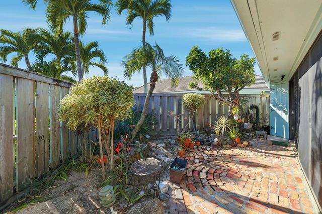 1127 E Seminole Avenue 9c, Jupiter, FL 33477