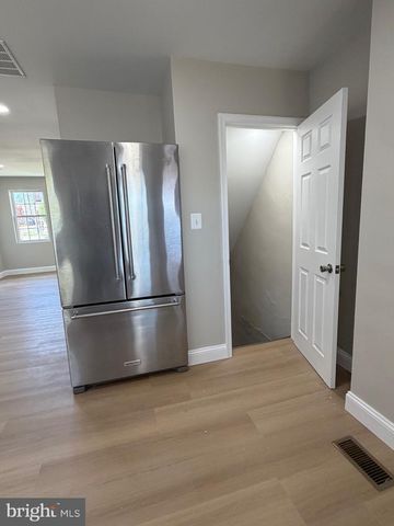 212 W RIVERVIEW RD, Baltimore, MD 21225