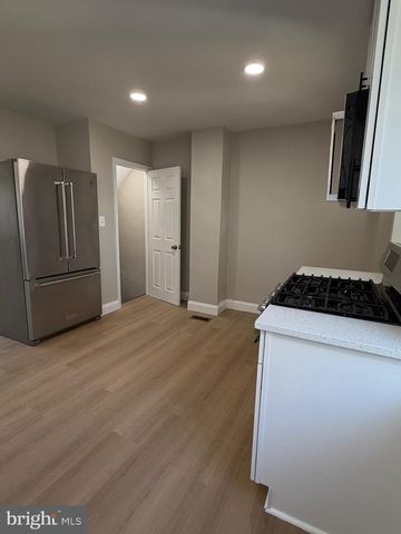 212 W RIVERVIEW RD, Baltimore, MD 21225