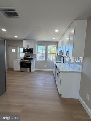 212 W RIVERVIEW RD, Baltimore, MD 21225